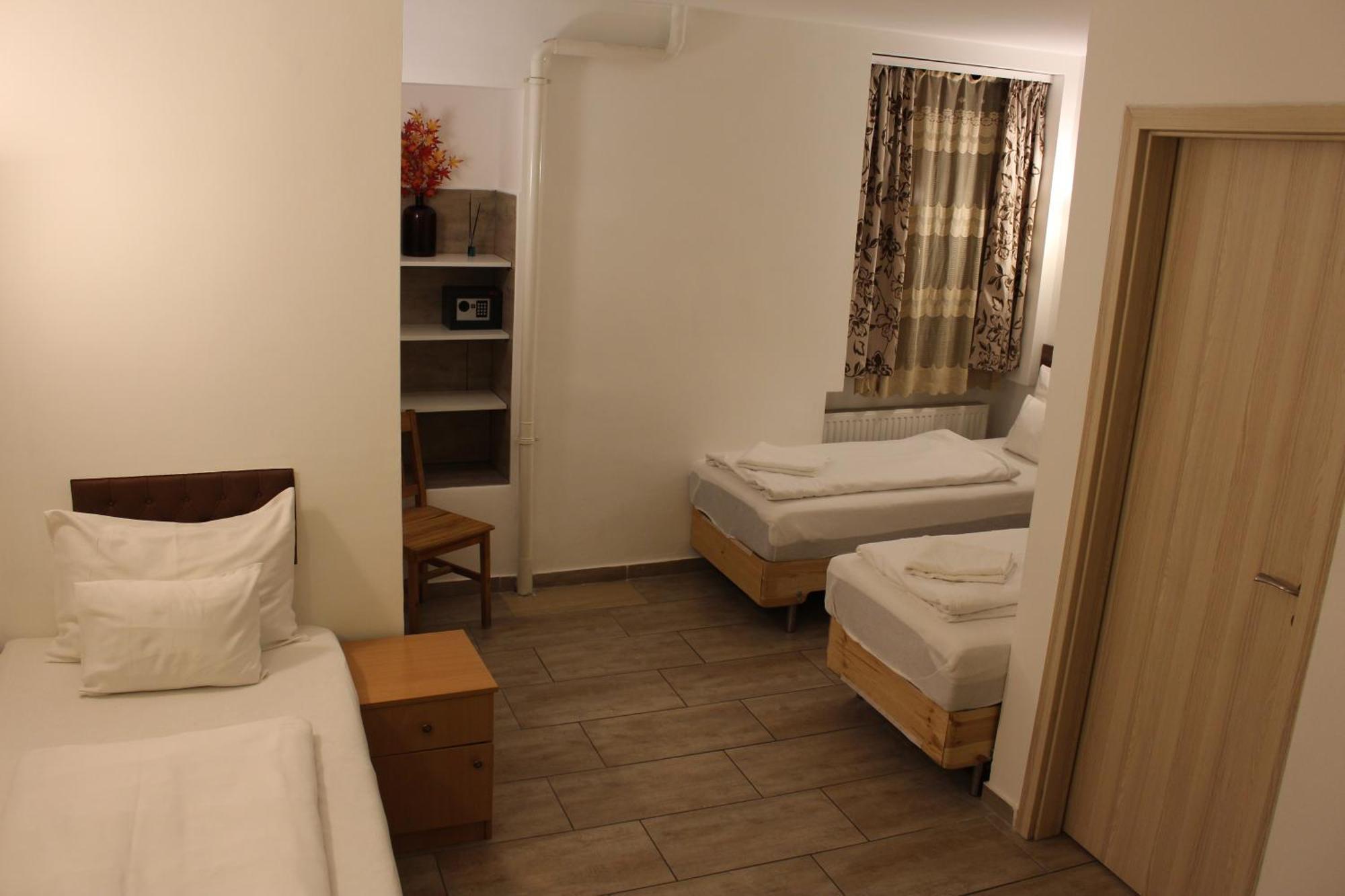 เอสปรี โฮเต็ล บูดาเปสต์ Hotel ภายนอก รูปภาพ