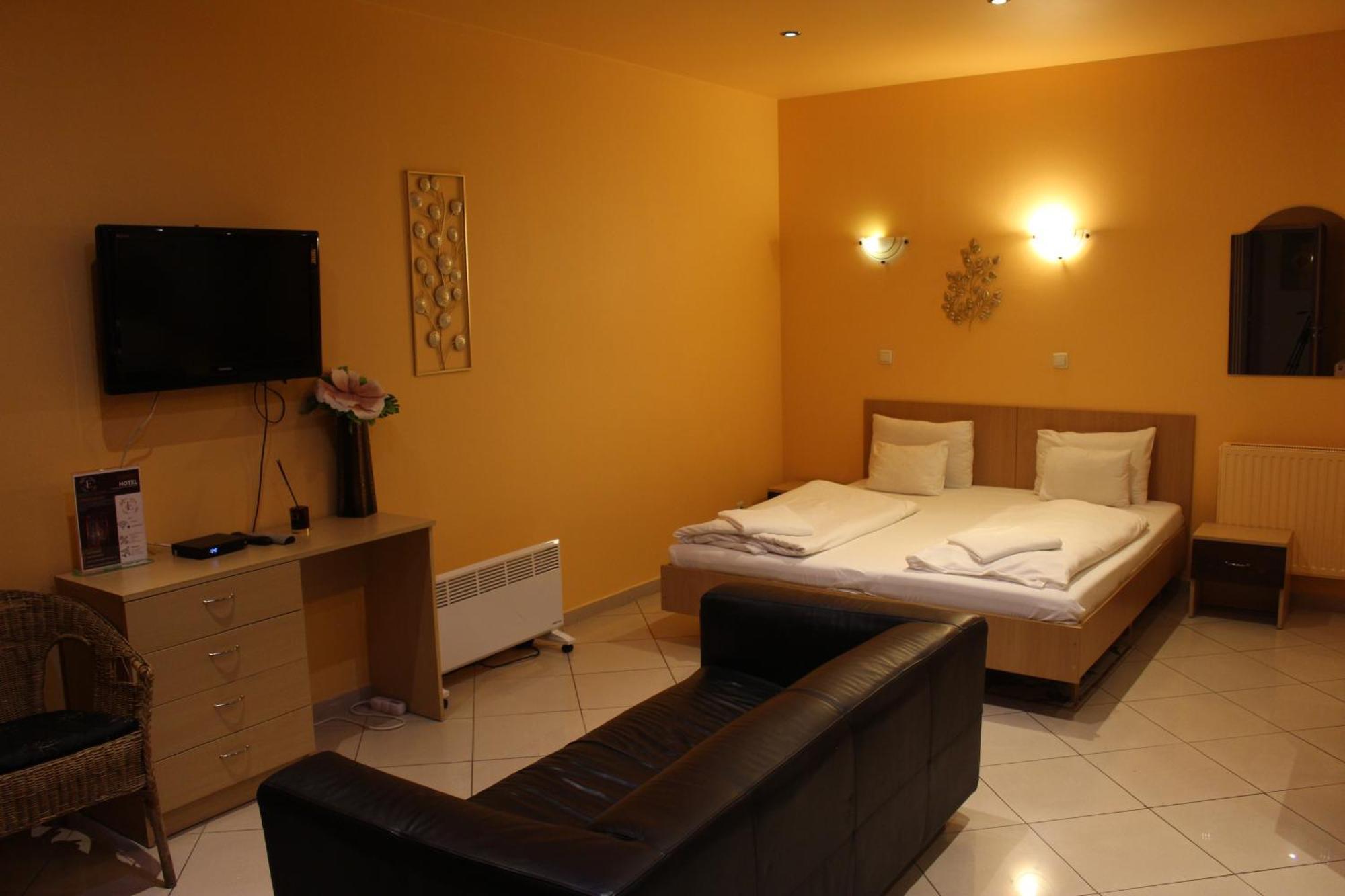 เอสปรี โฮเต็ล บูดาเปสต์ Hotel ภายนอก รูปภาพ