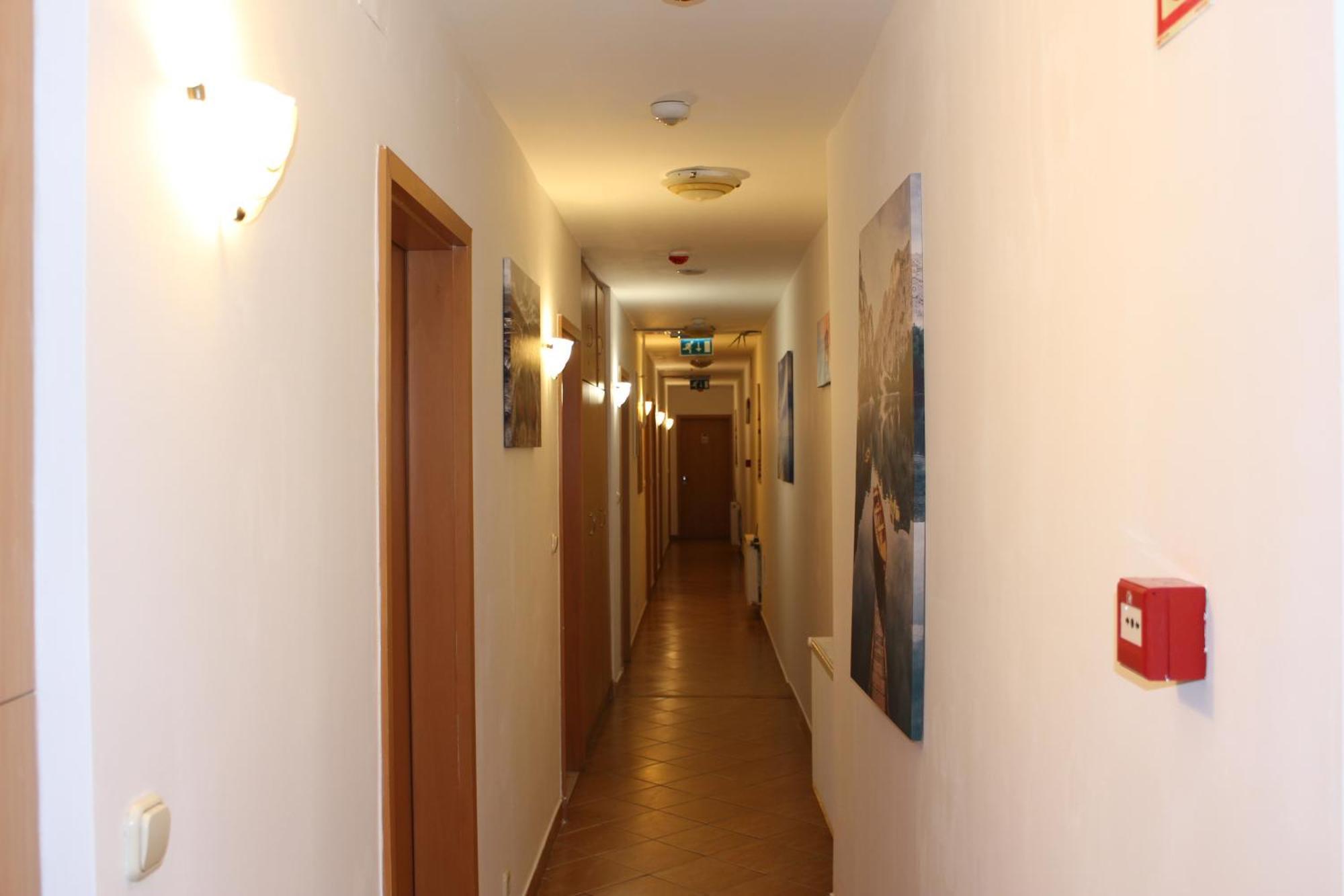เอสปรี โฮเต็ล บูดาเปสต์ Hotel ภายนอก รูปภาพ