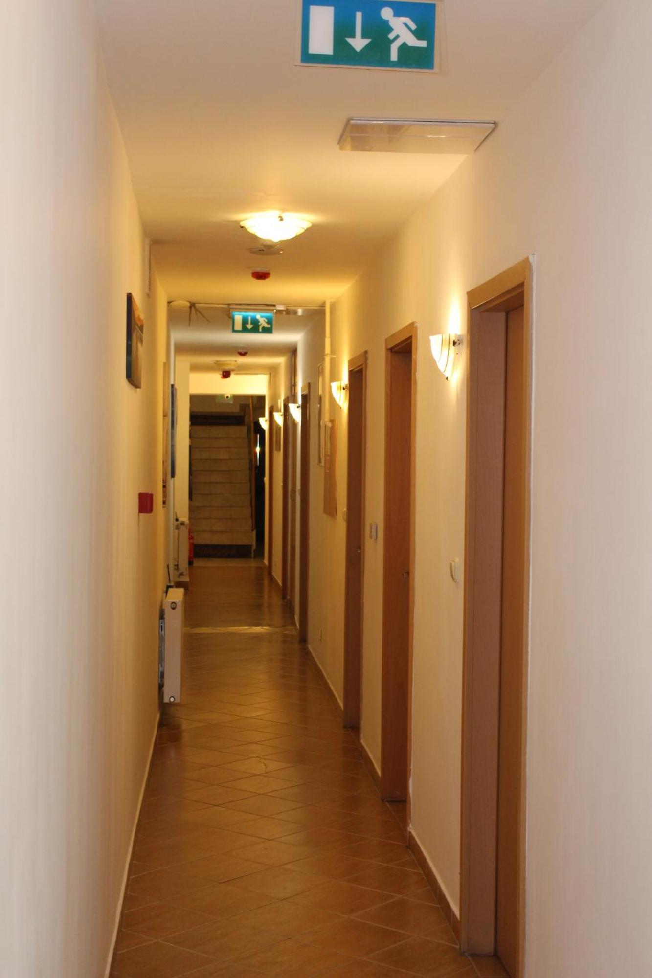 เอสปรี โฮเต็ล บูดาเปสต์ Hotel ภายนอก รูปภาพ