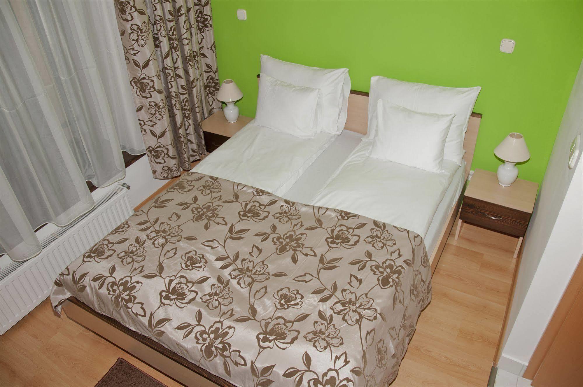 เอสปรี โฮเต็ล บูดาเปสต์ Hotel ภายนอก รูปภาพ