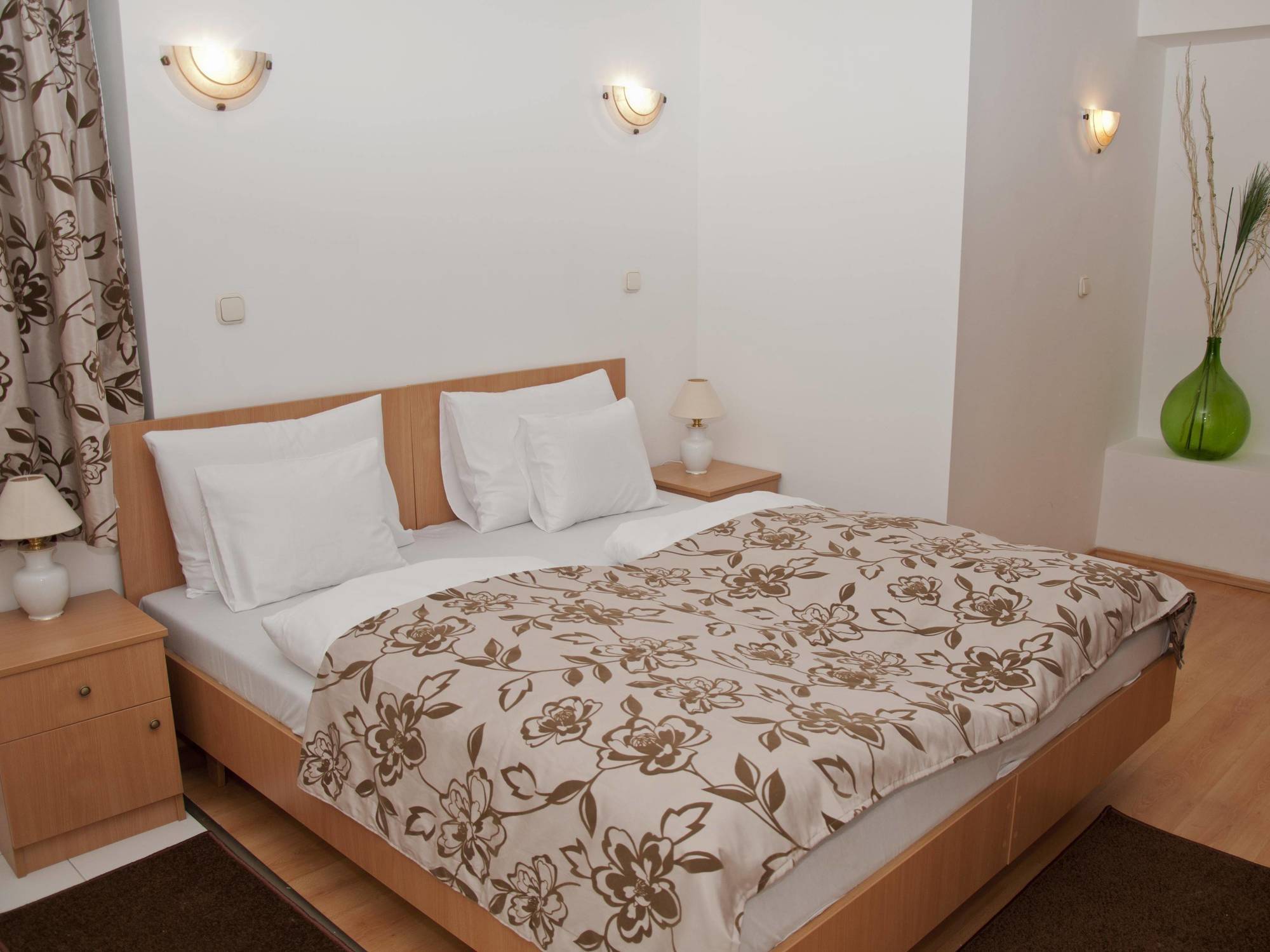 เอสปรี โฮเต็ล บูดาเปสต์ Hotel ภายนอก รูปภาพ